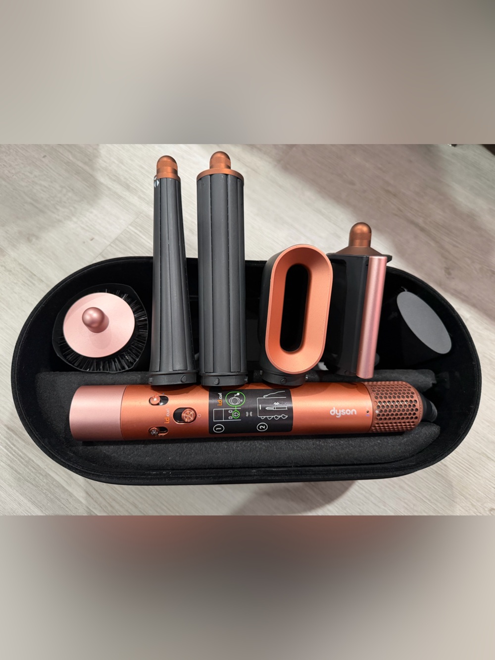 Dyson Airwrap i.d.™Multi-Styler in Amber Silk w/all attachments GENUINE USED!.